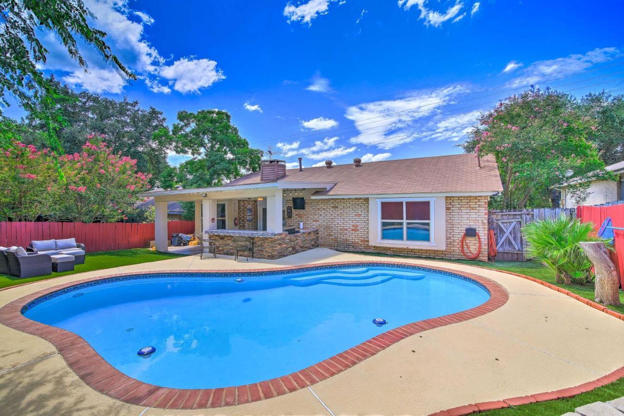 San Antonio Oasis With Hot Tub, Pool And Outdoor Bar! Villa Екстериор снимка